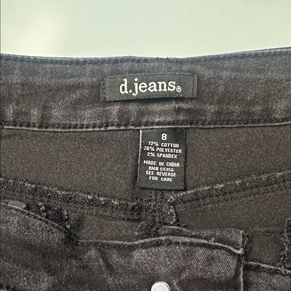 D. Jeans Black Skinny Jeans - Picture 2 of 6